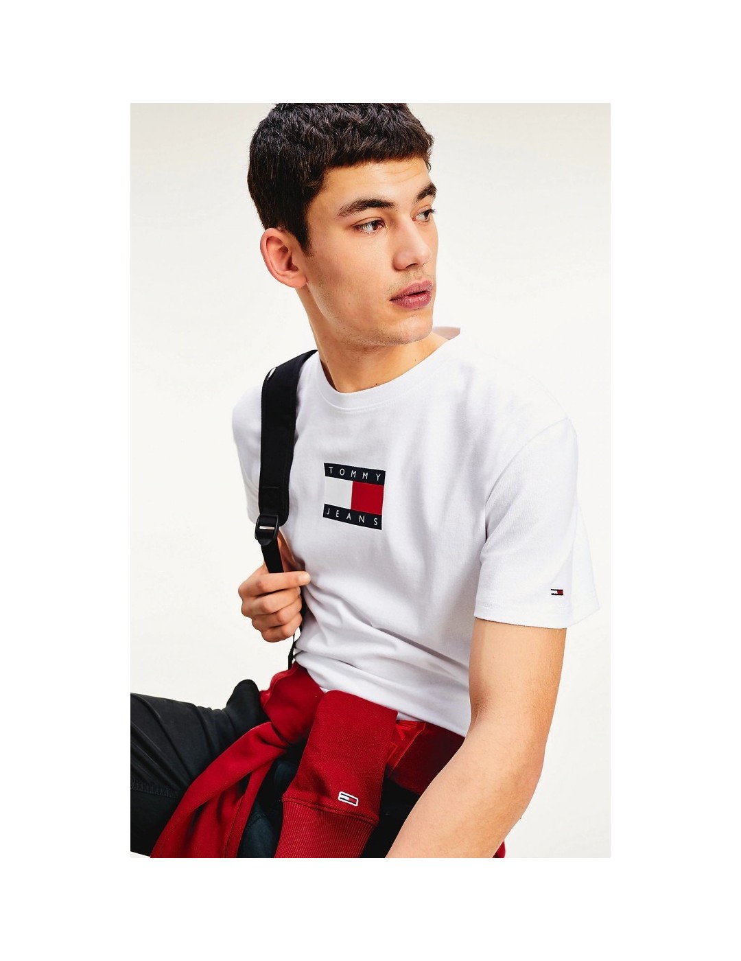 CAMISETA TOMMY JEANS SMALL FLAG TEE WHITE